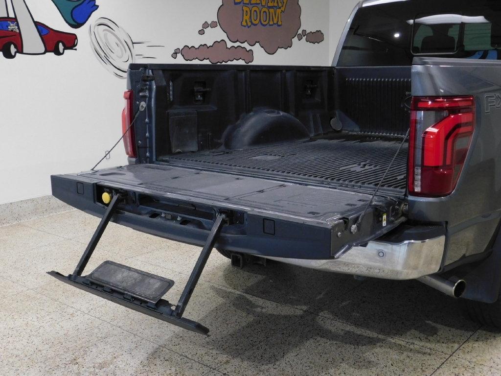 Ford F-150 Lariat SuperCrew 4WD 2024