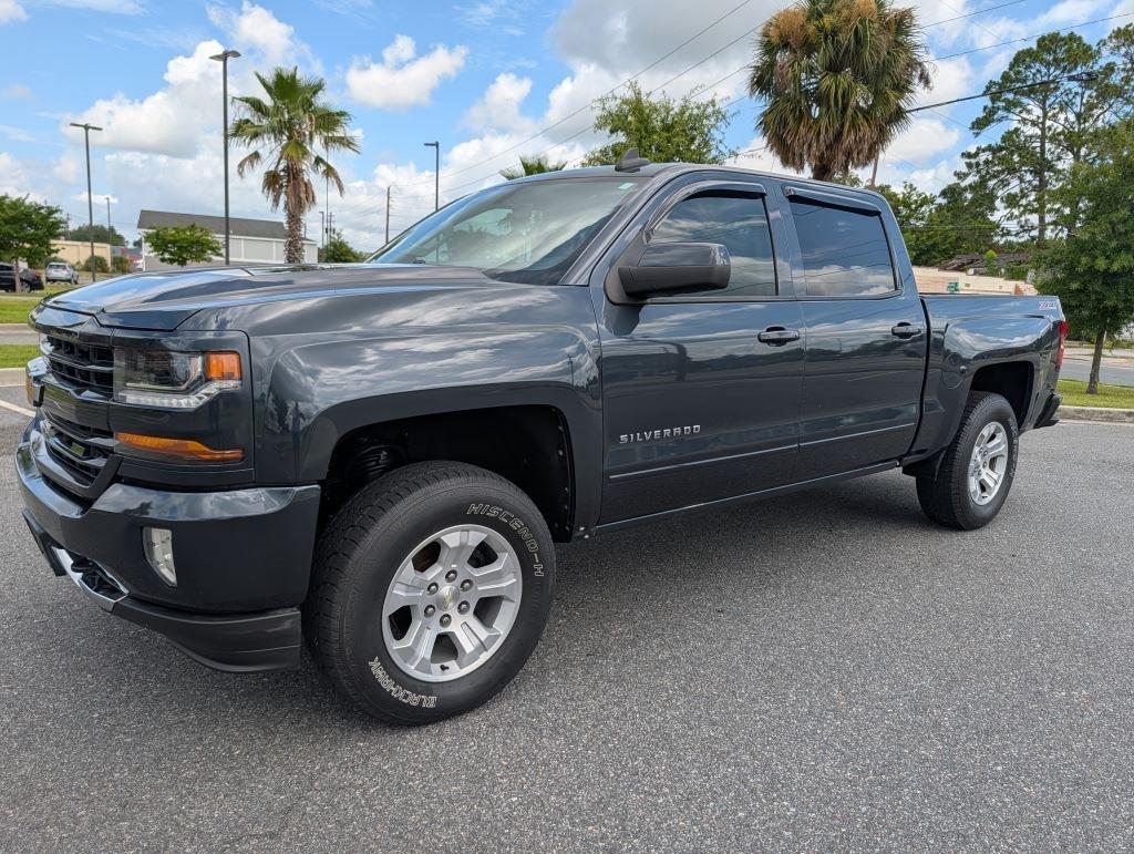 2017 Chevrolet Silverado 1500 4WD Crew Cab 143.5" LT w/2LT