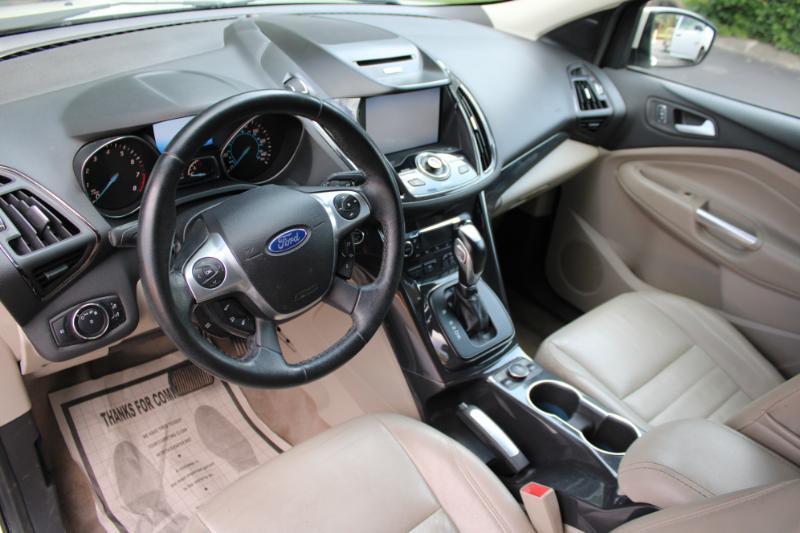 Ford Escape Titanium FWD 2014