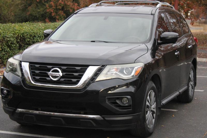 Nissan Pathfinder Platinum 2WD 2017