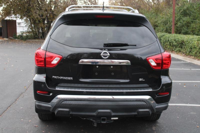Nissan Pathfinder Platinum 2WD 2017