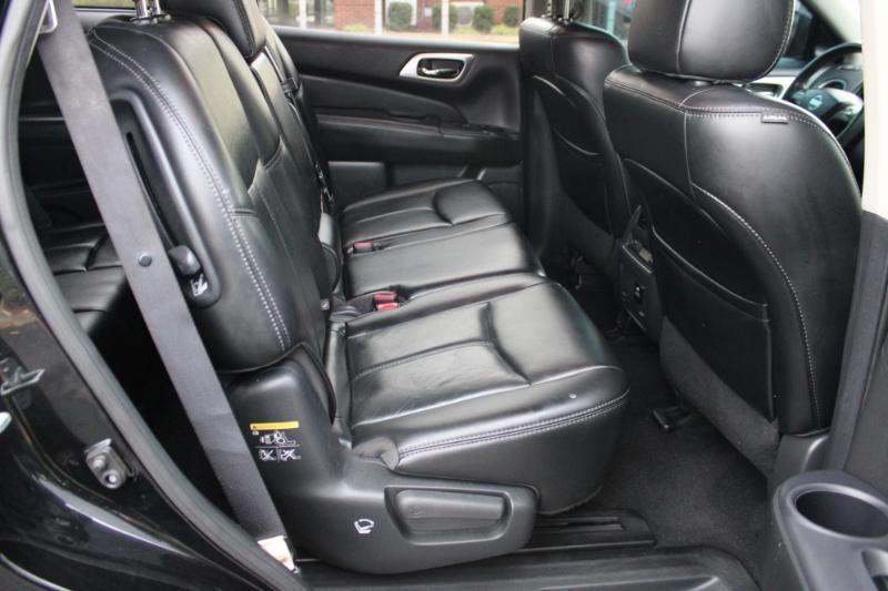 Nissan Pathfinder Platinum 2WD 2017