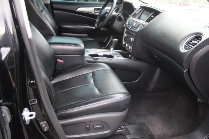 Nissan Pathfinder Platinum 2WD 2017