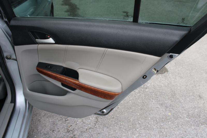 Honda Accord EX-L V6 Sedan AT 2012