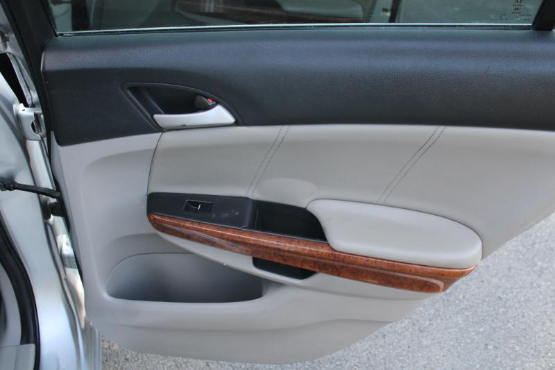 Honda Accord EX-L V6 Sedan AT 2012