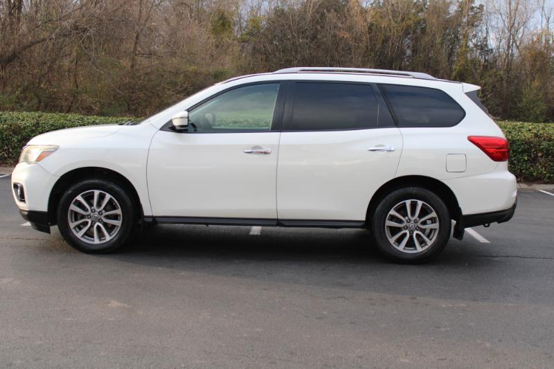 Nissan Pathfinder Platinum 2WD 2017