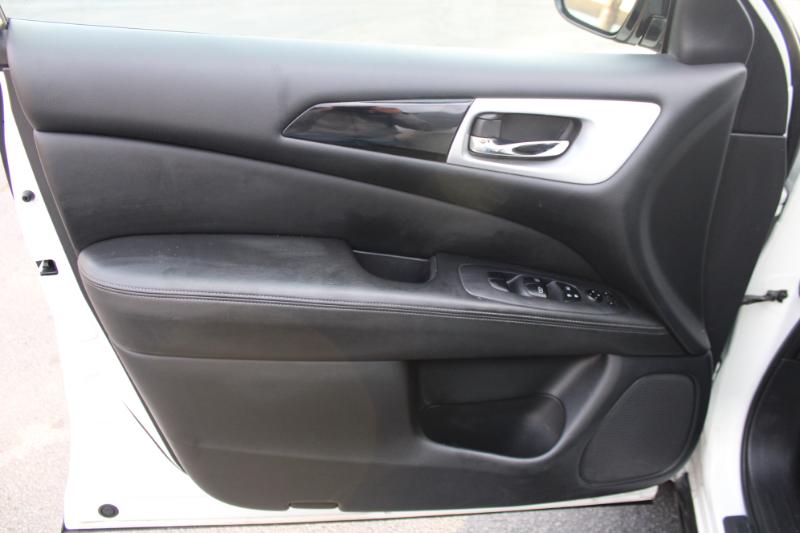 Nissan Pathfinder Platinum 2WD 2017