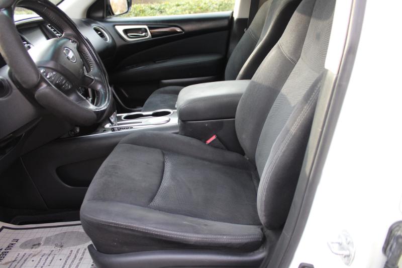 Nissan Pathfinder Platinum 2WD 2017