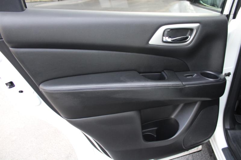 Nissan Pathfinder Platinum 2WD 2017