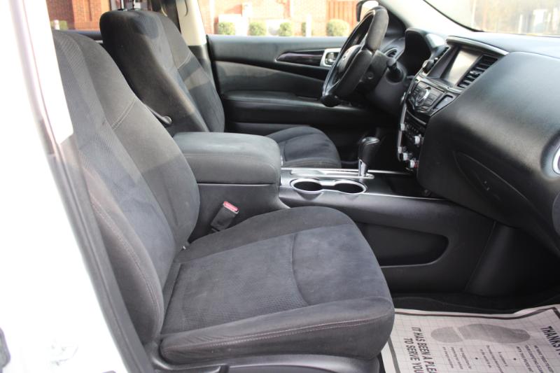 Nissan Pathfinder Platinum 2WD 2017