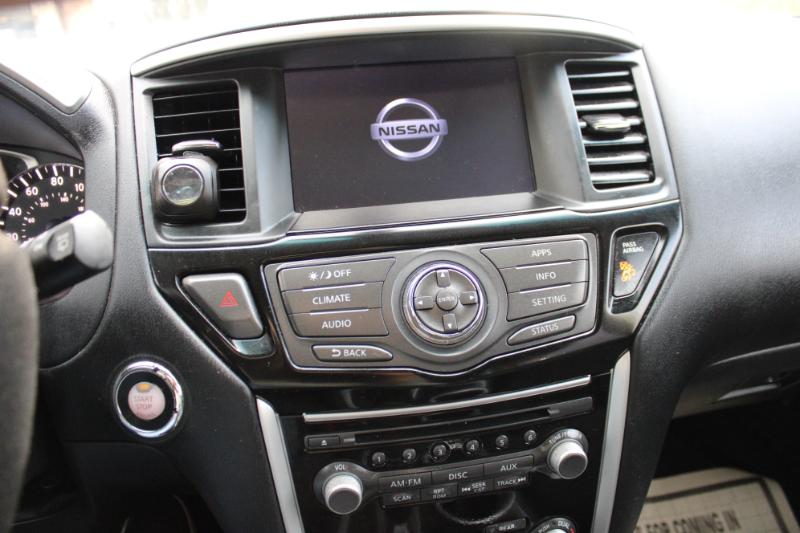 Nissan Pathfinder Platinum 2WD 2017