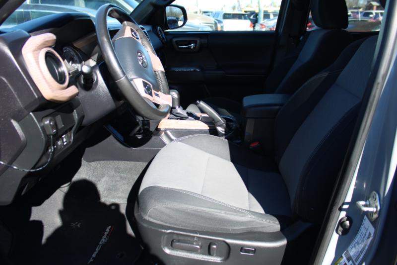 Toyota Tacoma SR5 Double Cab Long Bed V6 6AT 4WD 2020