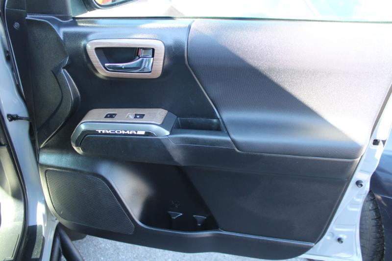 Toyota Tacoma SR5 Double Cab Long Bed V6 6AT 4WD 2020