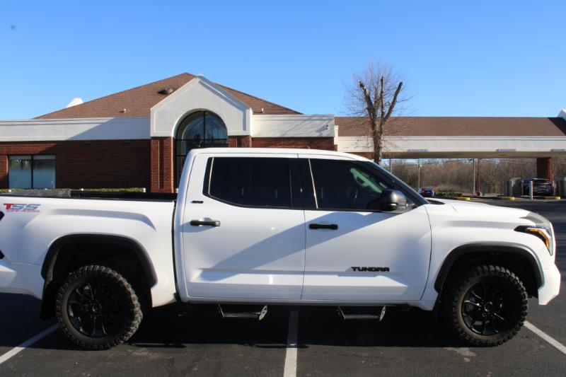 Toyota Tundra SR5 CrewMax 4WD 2023