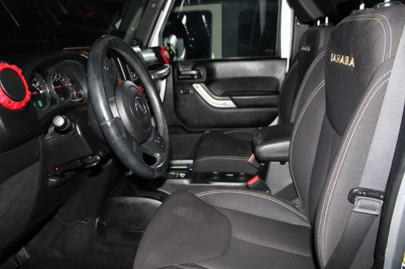 Jeep Wrangler Unlimited Sahara 4WD 2014