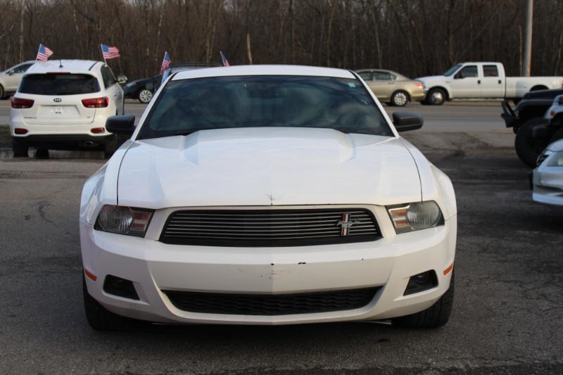 Ford Mustang V6 Coupe 2012