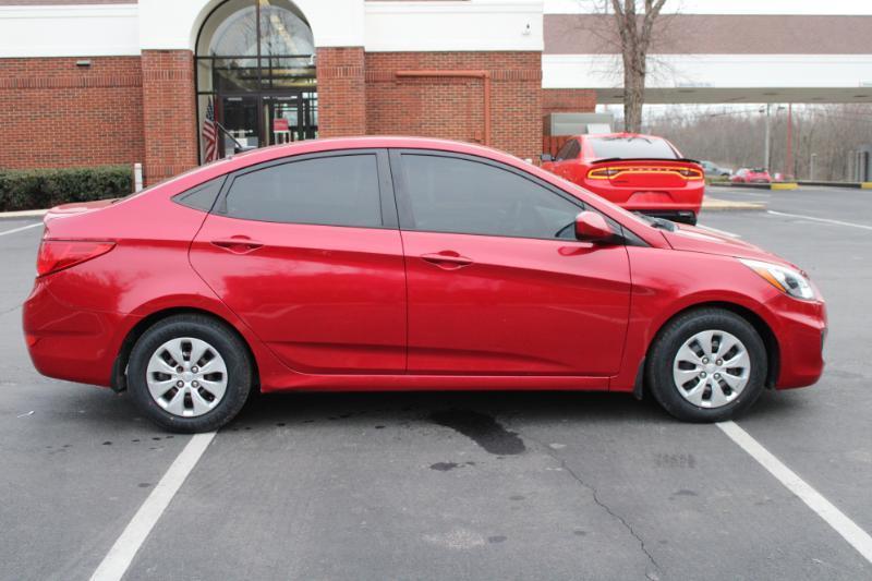 Hyundai Accent GLS 4-Door 6A 2015