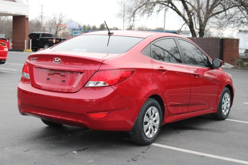 Hyundai Accent GLS 4-Door 6A 2015