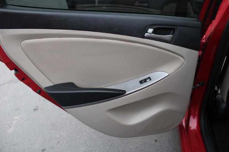 Hyundai Accent GLS 4-Door 6A 2015