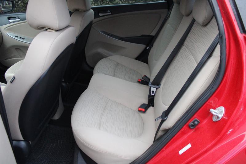 Hyundai Accent GLS 4-Door 6A 2015