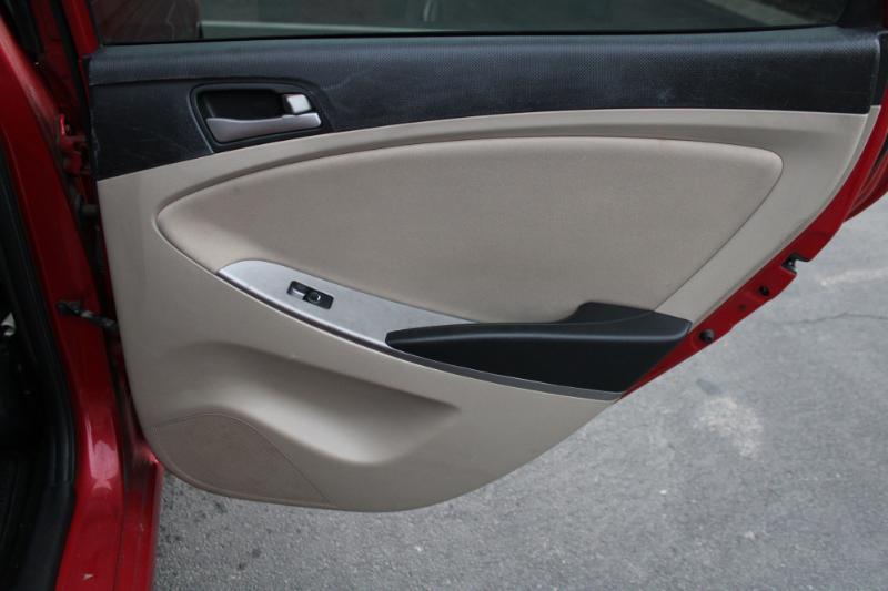 Hyundai Accent GLS 4-Door 6A 2015