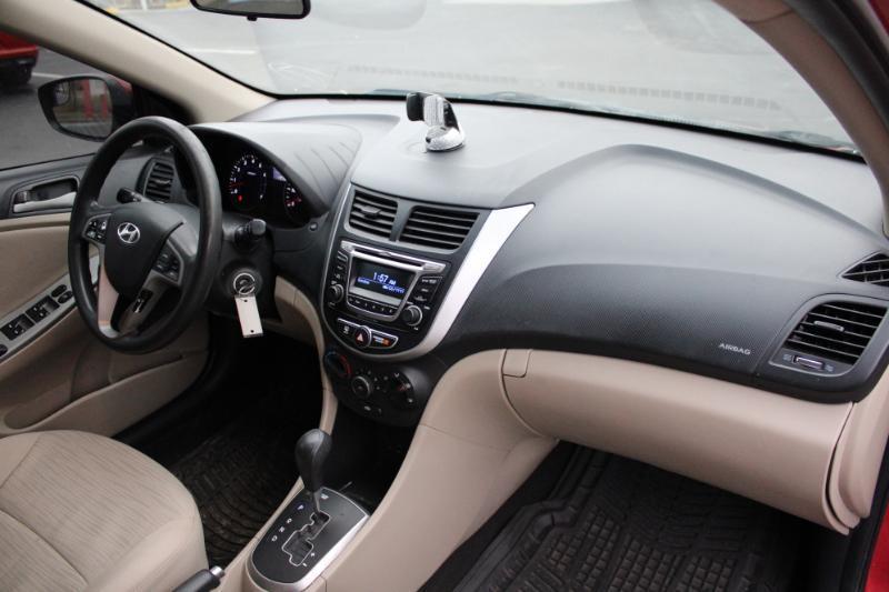 Hyundai Accent GLS 4-Door 6A 2015