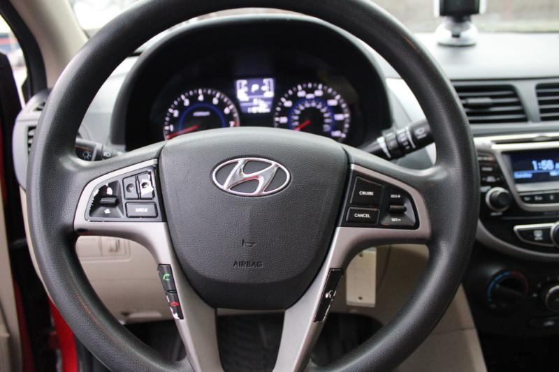 Hyundai Accent GLS 4-Door 6A 2015