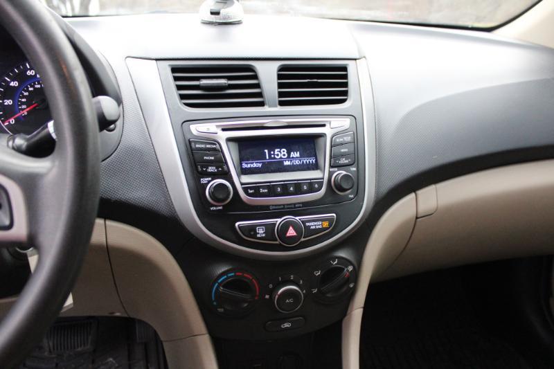 Hyundai Accent GLS 4-Door 6A 2015