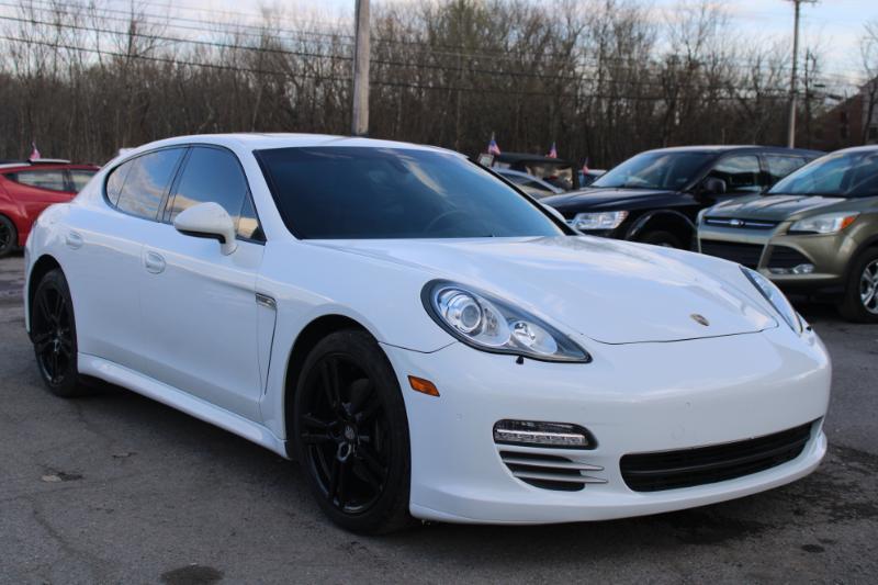Porsche Panamera 4 2013