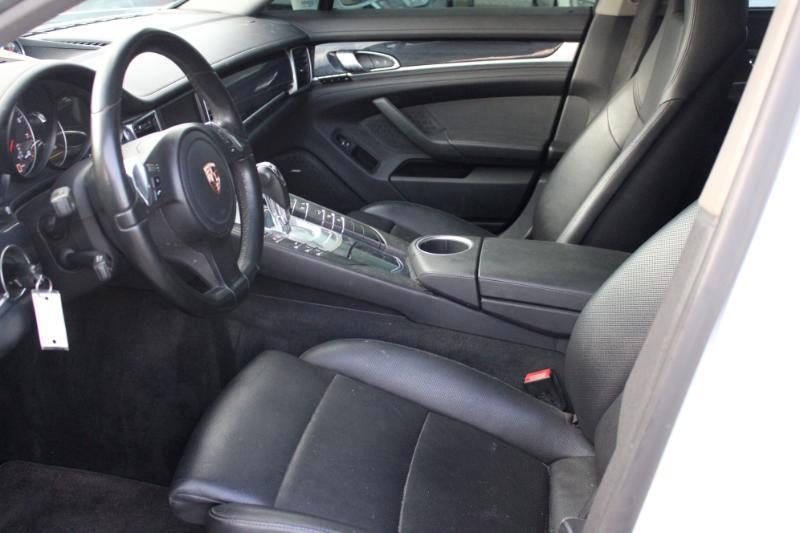 Porsche Panamera 4 2013