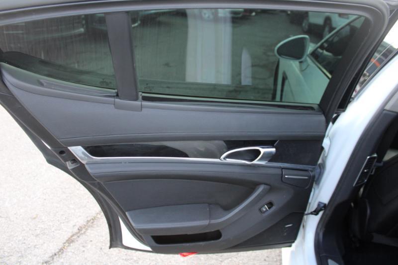 Porsche Panamera 4 2013