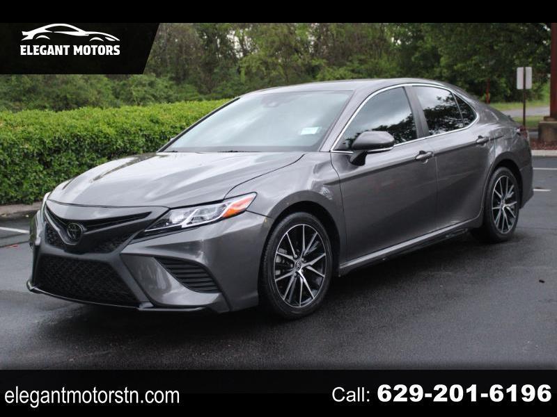 Toyota Camry SE 2022