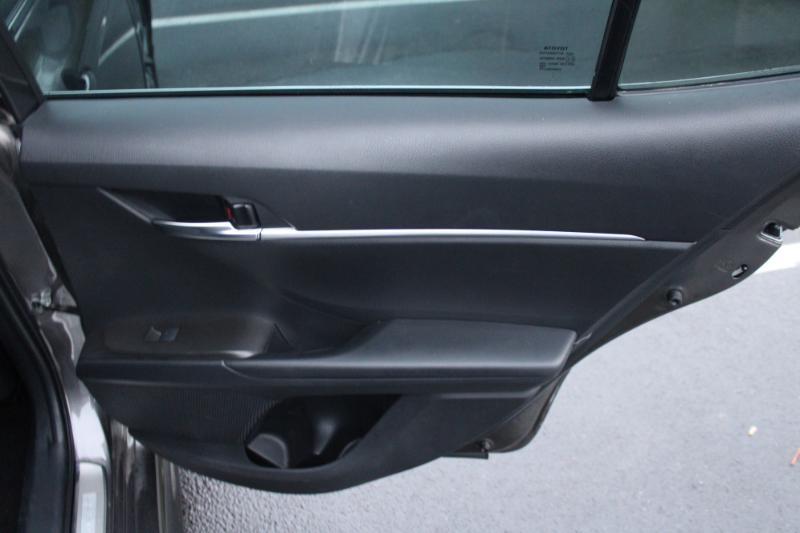 Toyota Camry SE 2022