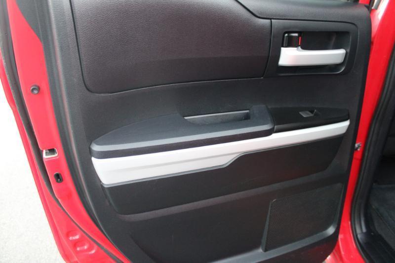 Toyota Tundra SR5 5.7L V8 Double Cab 4WD 2015