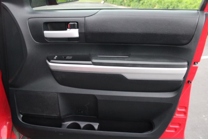 Toyota Tundra SR5 5.7L V8 Double Cab 4WD 2015