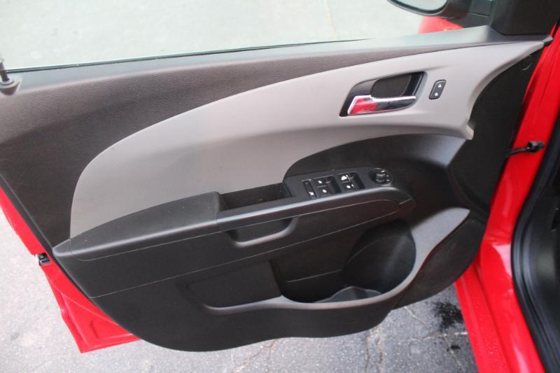 Chevrolet Sonic LT Auto Sedan 2017