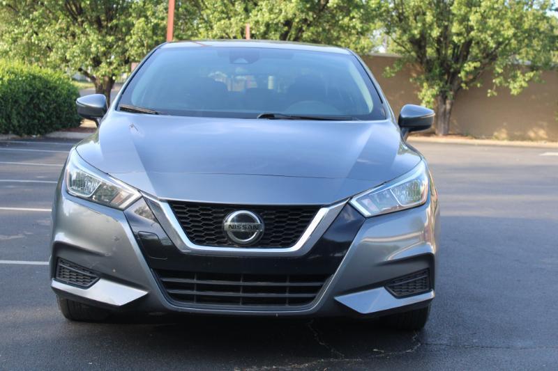 Nissan Versa SV 2020