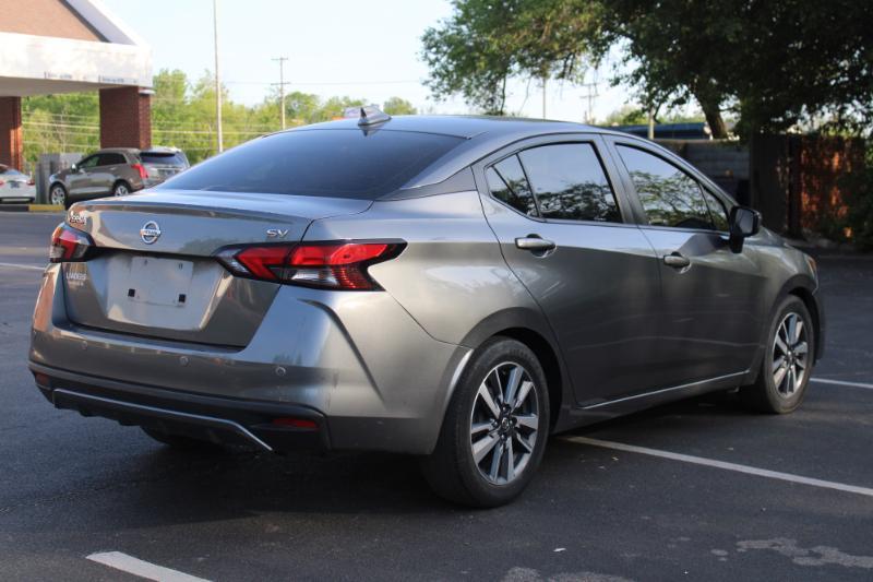 Nissan Versa SV 2020