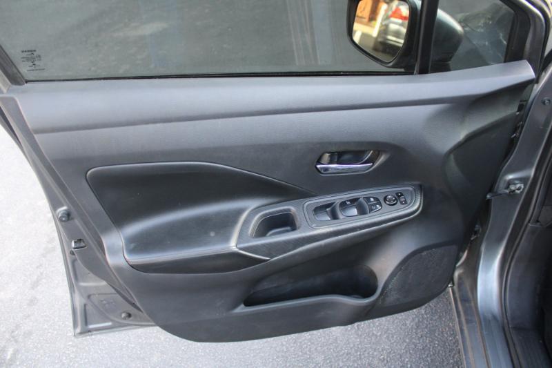 Nissan Versa SV 2020