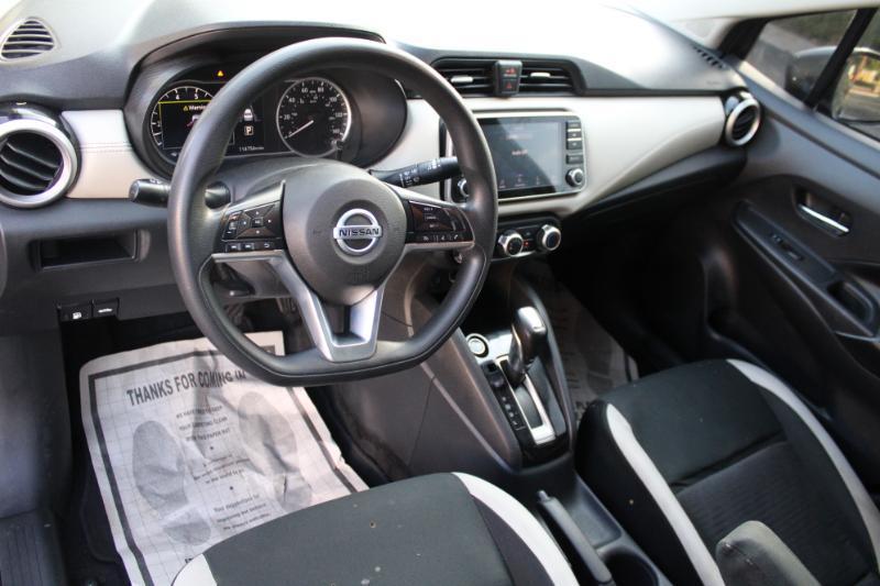 Nissan Versa SV 2020