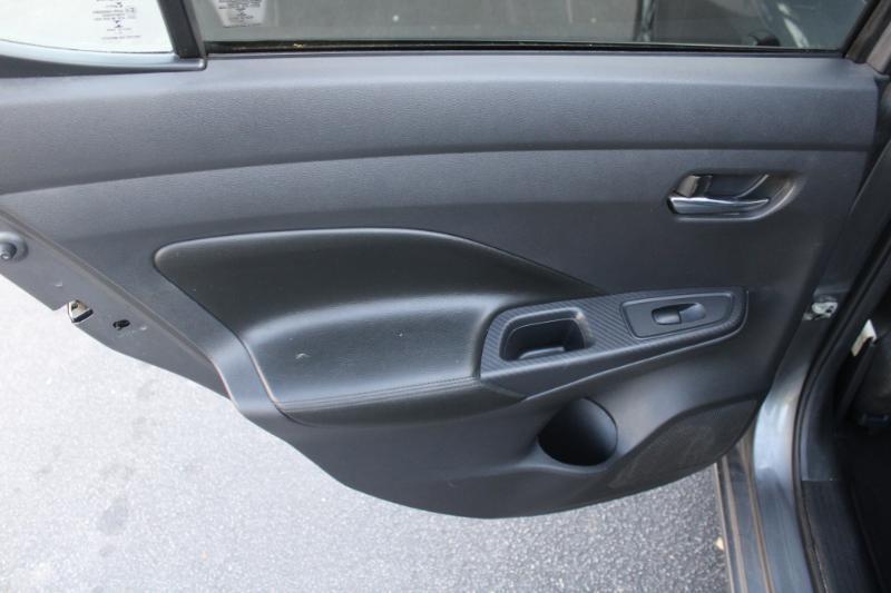 Nissan Versa SV 2020