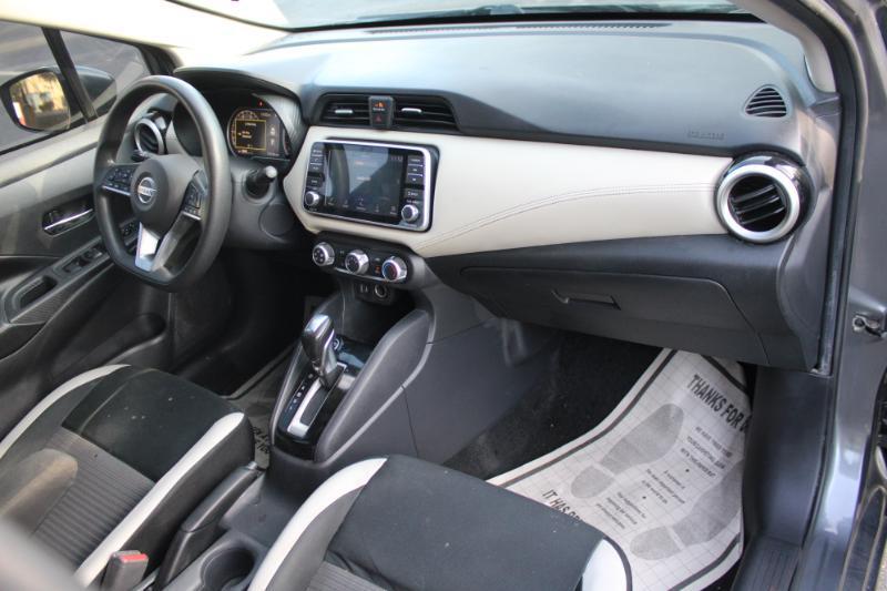 Nissan Versa SV 2020