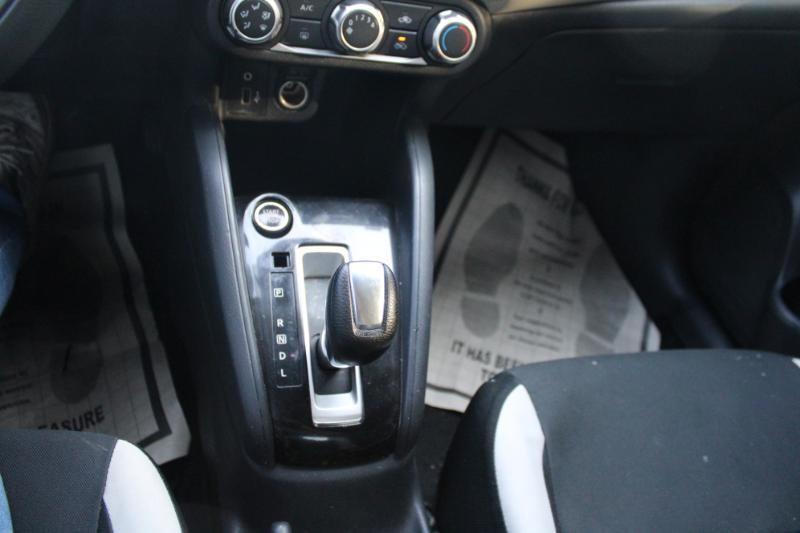 Nissan Versa SV 2020