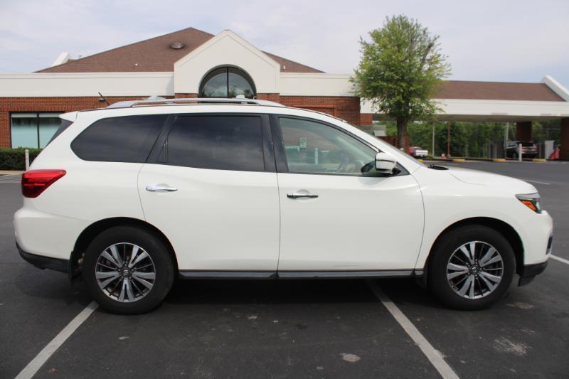 Nissan Pathfinder Platinum 2WD 2017