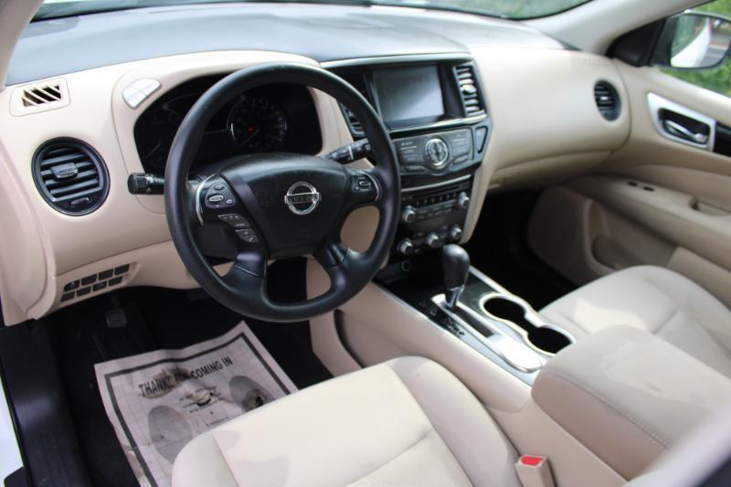 Nissan Pathfinder Platinum 2WD 2017