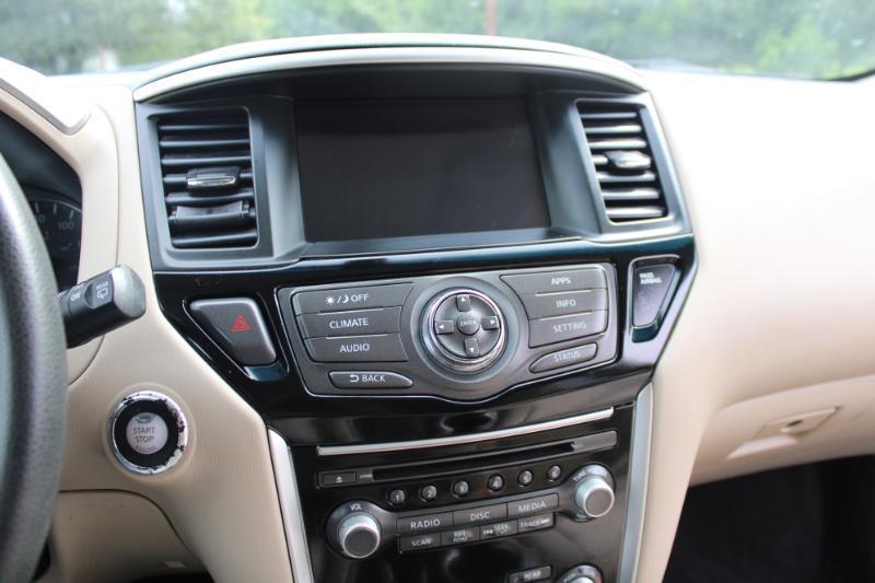 Nissan Pathfinder Platinum 2WD 2017