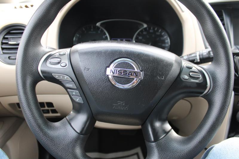 Nissan Pathfinder Platinum 2WD 2017