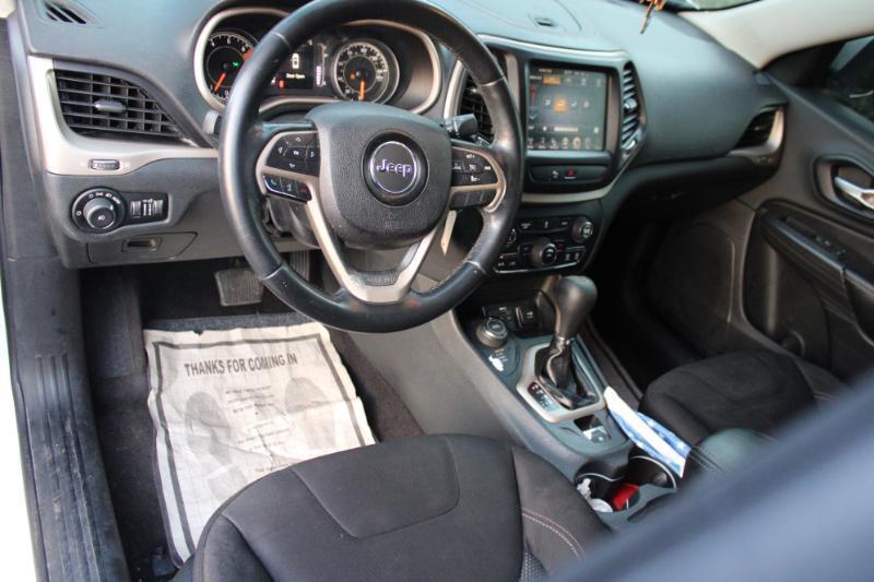 Jeep Cherokee Latitude 4WD 2016