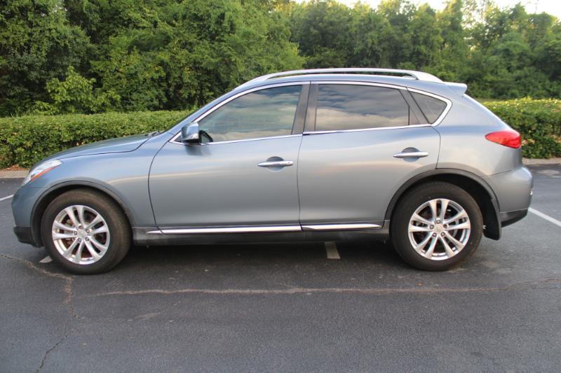 Infiniti QX50 Base RWD 2017