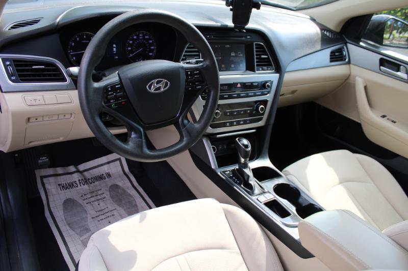 Hyundai Sonata SE 2016